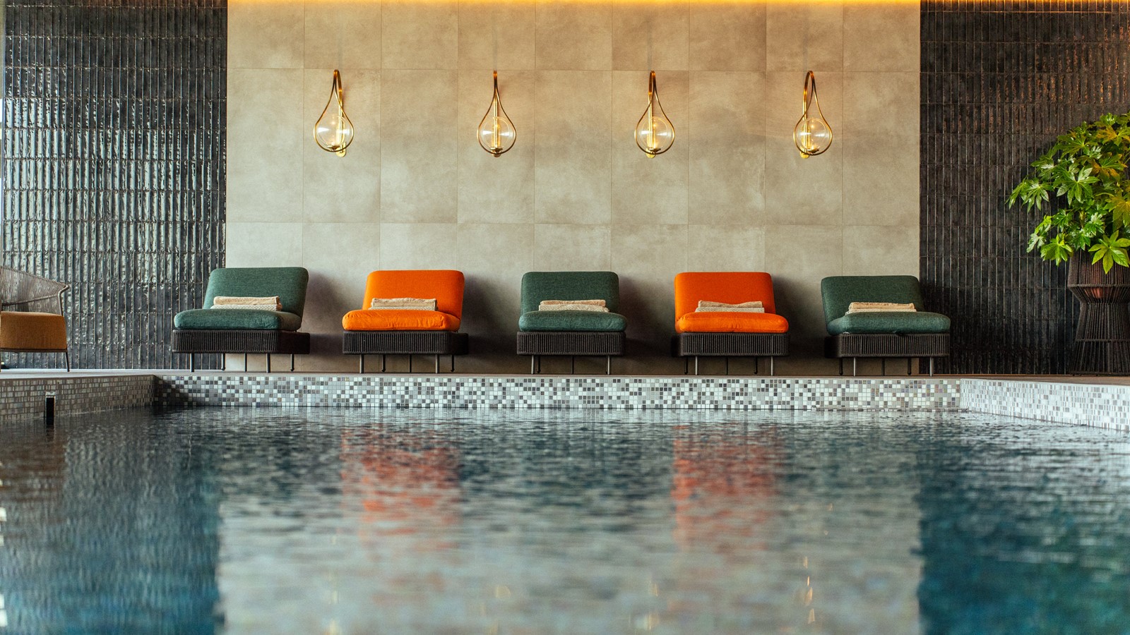 Clubhouse Swimming Pool6